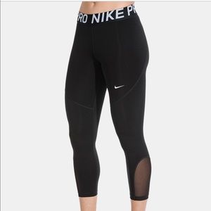 Nike Pro Black Cropped Workout Leggings NEW L